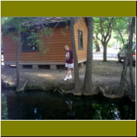 07_sedonacabin_a_gramma_real_cabin_pond.jpg