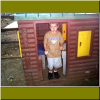 06_sedonacabin_josh_play_cabin.jpg