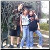 Zoo_2006_696_Bench_teens.jpg